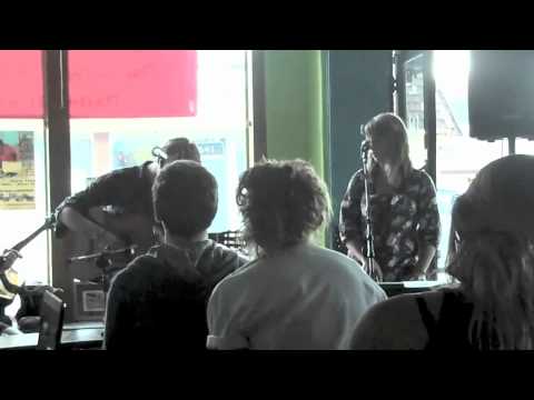 live at the ugly mug