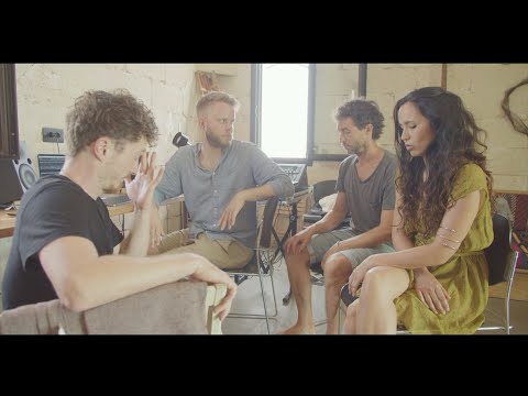 Crowdfunding New Album Meira Loom