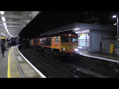 (HD) Freshly Painted GBRf 66724 & Freightliner 66563 pass Lewisham working 6L36 - 15/9/17