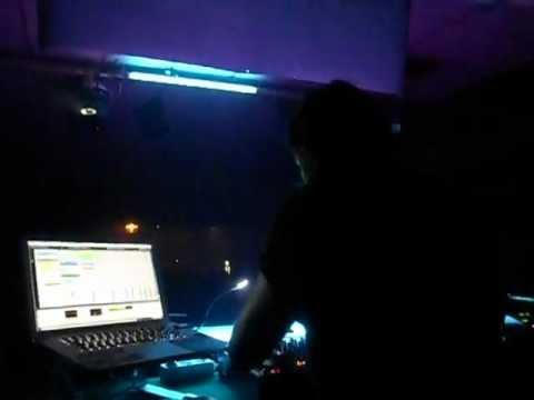 OSCAR MULERO EN SALA RESIDENT //// SERIALOOP ALMENDRALEJO ! 03-12-2012