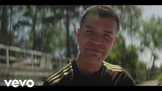 Entregando Todo Lyrics English Translation