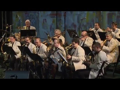 Big Band Ruse and Mey Lolas - "CHEEK TO CHEEK"