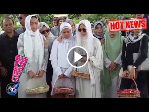Telat Karena Macet, Terry Putri Berlari ke Pemakaman Bunda - Cumicam 05 Februari 2017