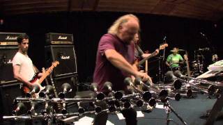 Bill Bailey plays Metallica