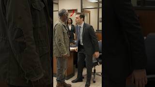 Bank Employee Told an Older Man to Leave—Seconds Later, Everything Cha