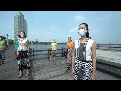 FKSJ Day 1 : Fashion Show Batik Betawi (Designed by Wignyo Rahadi)