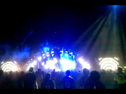 Tritonal @ EDC Las Vegas 2011:   Andain - Promises