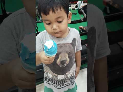 AKSA EATING BLUE VANILLA ICE CREAM 🍦🍦🍦 #shorts