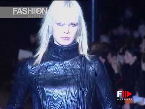 ENNIO CAPASA - CoSTUME NATIONAL Fall 2003 2004 Paris - Fashion Channel