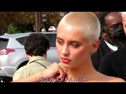 Actress Iris LAW (Jude Law's Daughter) attends the DIOR fashion show S/S 2022 in Paris on 28.09.2021