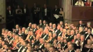 Jennifer Lopez nip(boo slip on live TV Oscars 2012