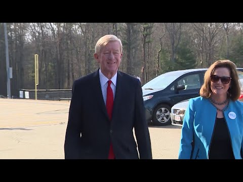 馬薩諸塞州前州長比爾-韋爾德在家鄉被美國總統特朗普壓制。 (Former Massachusetts Gov. Bill Weld crushed in home state by President Trump)