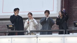 比嘉愛未＆岩田剛典ら“新宿登場”で周囲騒然　通行人びっくり「本物だ！」..