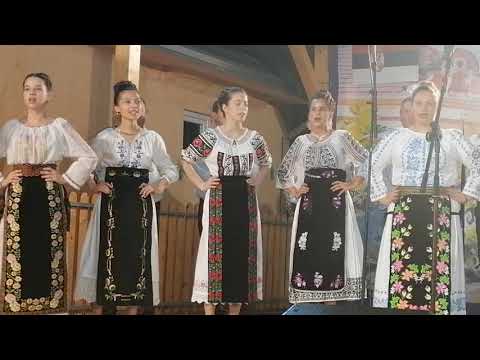 "Fetele de la Coștei", la Festivalul de Folclor și Muzică Românească din Voivodina. Coștei 2021
