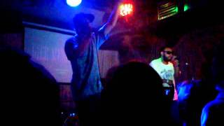 Caras y caretas-Emanero