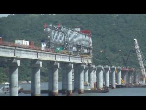 As obras da Nova Ponte de Laguna: impressiona a magnitude dos avanços tecnologicos