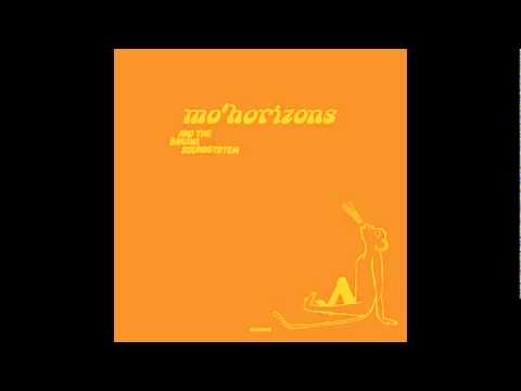 Mo' Horizons And The Banana Soundsystem - Back To Melbourne (Feat. Gypsy Brown)