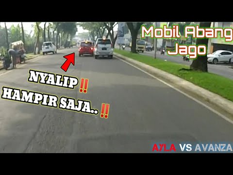 Thumbnail for RIBUT Pengendara MOBIL Dijalan Lucu‼️Ayla Vs Avanza Hampir TABRAKAN ⁉️#21| motovlog indonesia by Van