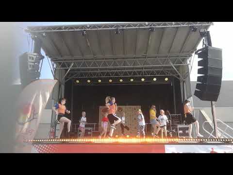 Puijo Wolleyn F- tytöt Power -Cup kisatanssiSHOW