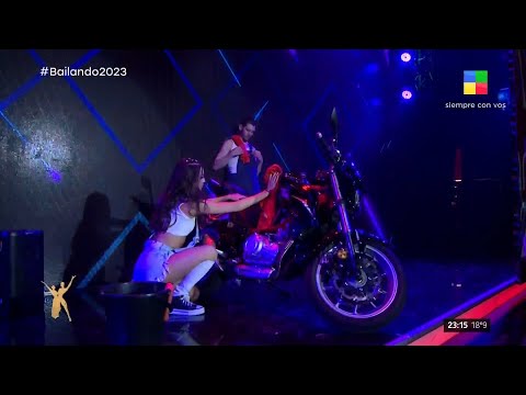 💃 Tremendo el ritmo urbano de Juli Castro