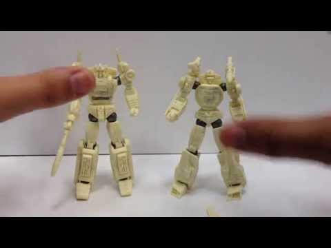 Custom Robots - SUNNY and JACKIE Test Shots