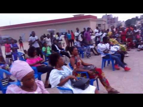 Flash Marley aux côtés des Femmes Leaders pour rendre hommage aux femmes du marché d'Agbalépodo