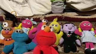 Elmo and Friends Sing Splish Splash