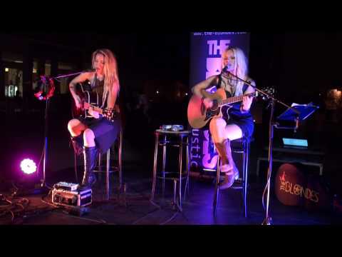 THE BLONDES - I'll give it all up for you/Simply red - live acoustic cover