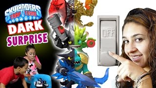Skylanders Trap Team: LIGHTS OUT! Dark Edition Surprise by Mom & Dad (Electricity Prank)