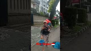 Download lagu tukang jamu gendong di Bintaro mp3 Download lagu tukang jamu gendong di Bintaro mp3