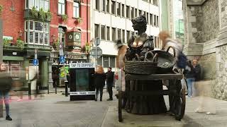 Trócaire Reinvents the Box for OOH