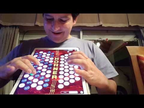 German Obispo Chamame con ipad