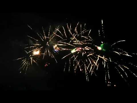 81S Z Shape Brocade Crown w/ Color Falling Leaves WPL25CA81-01-E test by Wizard fireworks