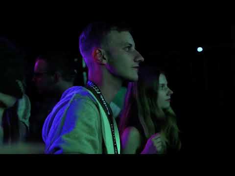 Komfortrauschen - Wand (Live)