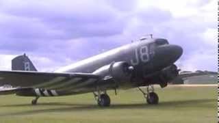 preview picture of video 'D-Day Veteran C-47 'Skytrain' - Cotswold Airshow, Kemble 2011'