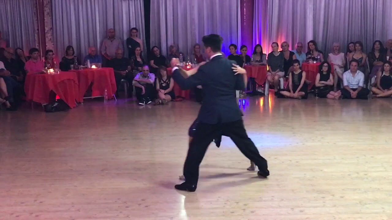 Video thumbnail for Sebastián Achaval y Roxana Suárez - TLV - 13.10.2018  # 5/5