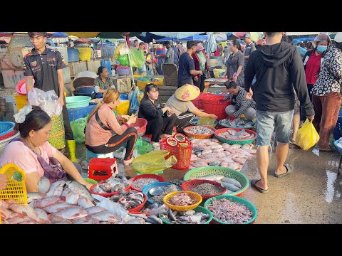 Exploring Chbar Ampov Street Market | Real Local Life and Fresh Food in Phnom Penh 🇰🇭