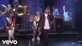 DNCE - Cake By The Ocean (Live On Ellen)