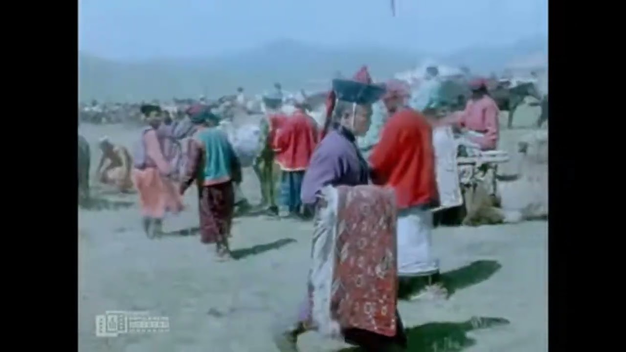 Алтан өргөө МУСК ( Монгол киноны сэтгэлд хоногшсон хэсгүүдээс)