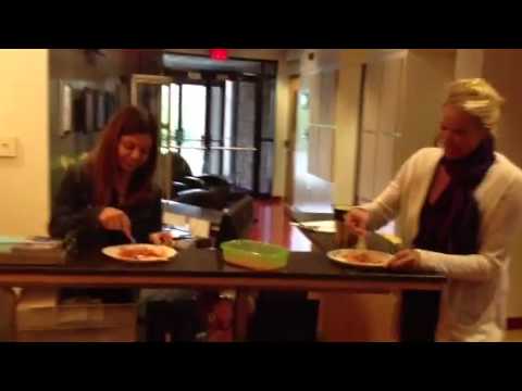 Indy's i94 tries Honey Boo Boo sketti!