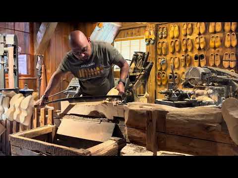 The process of making traditional Dutch wooden shoes clogs (part 2)