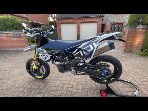 2021 Husqvarna 701 Supermoto