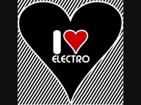 Chrizz Luvly - Turn It Up (Original Mix)