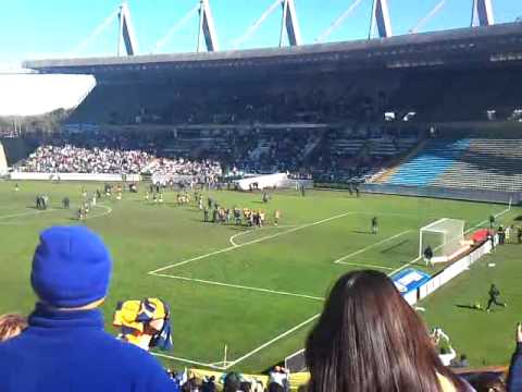 "con esta hinchada loca, haciendo descontrol !! (Central vs Aldosivi en mar del plata)" Barra: Los Guerreros • Club: Rosario Central