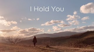 Musik-Video-Miniaturansicht zu I Hold You Songtext von Loner Deer