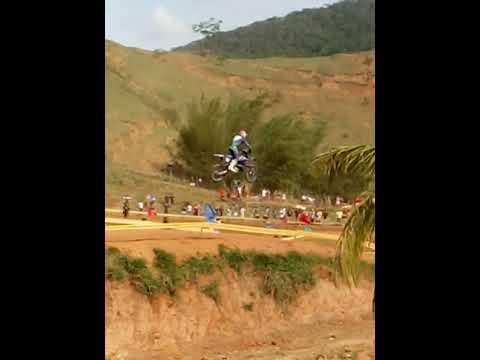 pega entre yz 125 e KTM 250f no motocross conceição de Macabu RJ