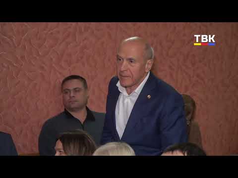 «Дорогу разбить никому не позволим!» Ю. Саблин ответил на вопросы жителей Морозовского сельсовета