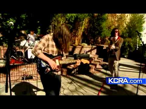 Honyock Play 'Night In Gale' and 'The Fountain'