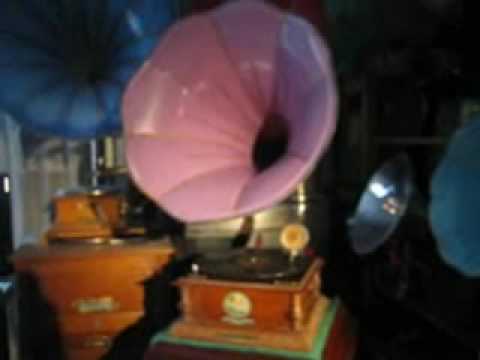 Phonograph PATHEPHONE N°6 à monnayeur , JUANITA valse Espagnole