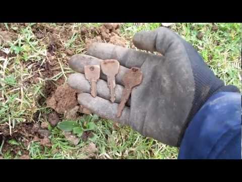 Metal Detecting - "4 Silver Coins & a Ring